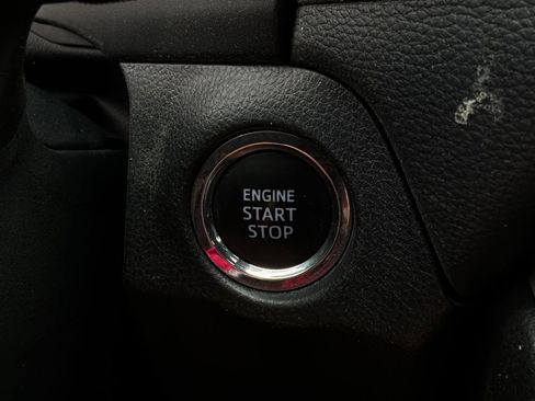 Used 2024 Toyota RAV4 Limited FWD image 31