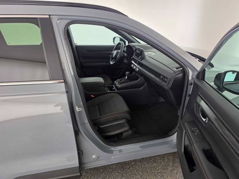 Used 2025 Honda CR-V Sport image 10