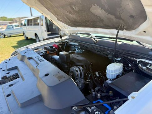Used 2012 Chevrolet Silverado 3500 W/T image 26