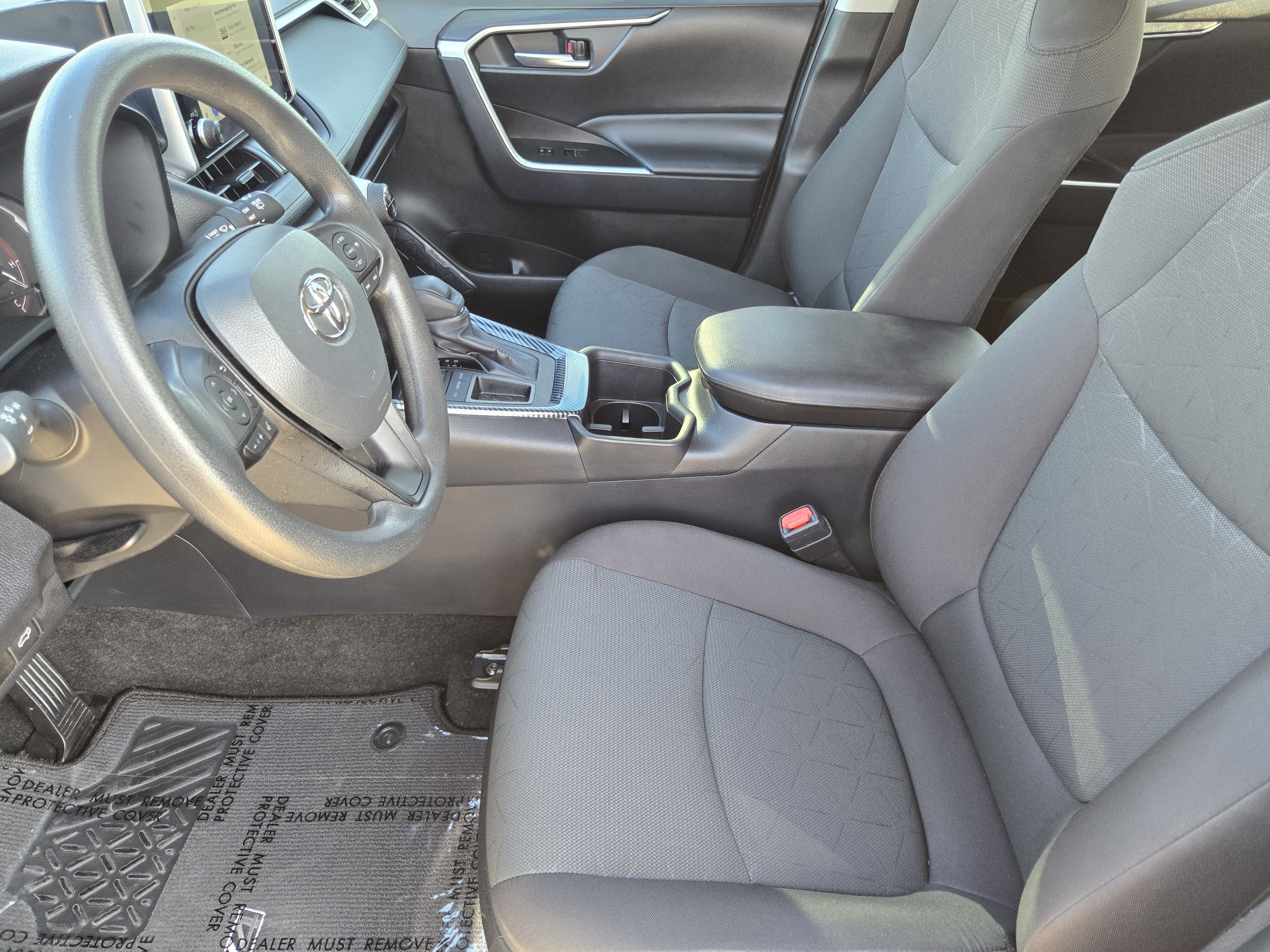 Used 2024 Toyota RAV4 XLE w/ Convenience Package FWD image 13