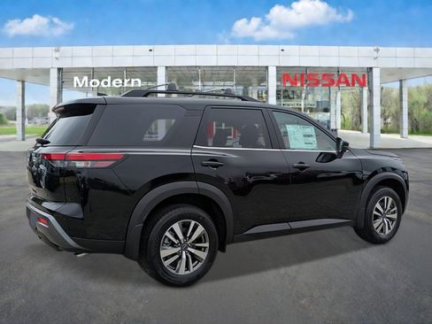 New 2026 Nissan Pathfinder SL FWD image 5