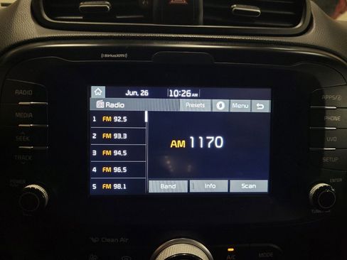 Used 2018 Kia Soul + FWD image 25