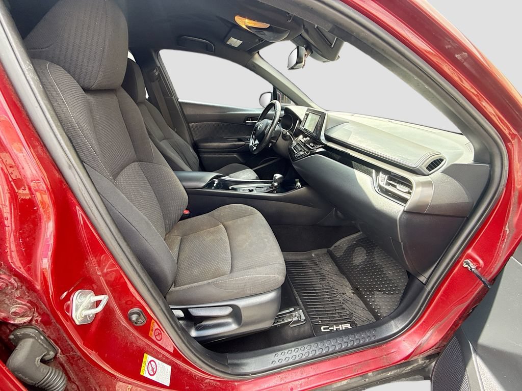 Used 2018 Toyota C-HR XLE FWD image 26