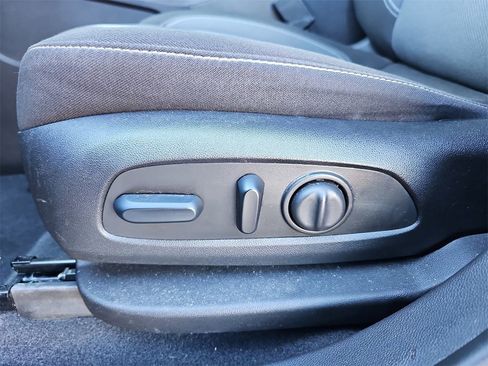 Certified 2023 Chevrolet Blazer LT w/ Convenience Package image 34