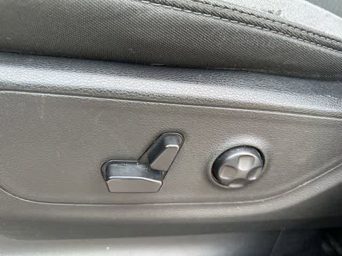 Used 2019 RAM 1500 Big Horn image 13