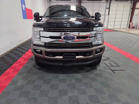 Used 2018 Ford F250 King Ranch w/ King Ranch Ultimate Package image 4