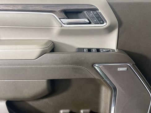 Used 2023 Chevrolet Silverado 1500 LTZ image 24