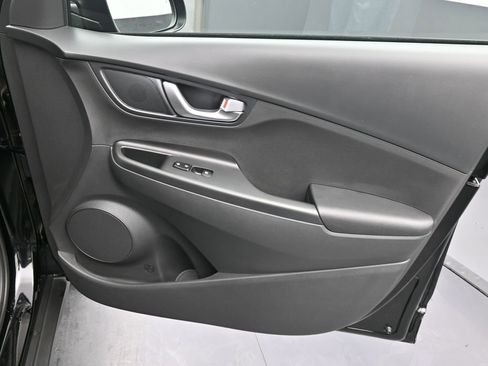 Certified 2022 Hyundai Kona SEL w/ Convenience Package image 16