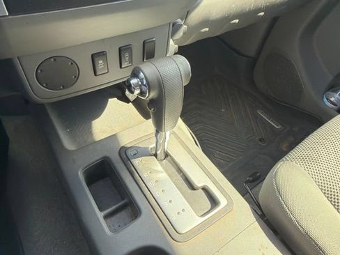 Used 2013 Nissan Frontier SV w/ SV Value Truck Pkg RWD image 13