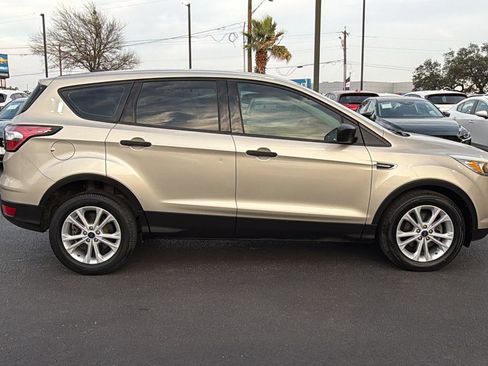 Used 2017 Ford Escape S image 9