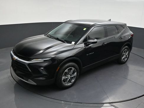 Used 2023 Chevrolet Blazer LT FWD image 20
