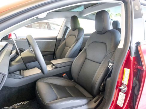 Used 2025 Tesla Model 3 image 15