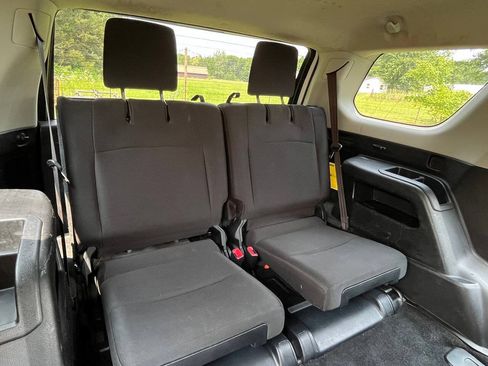 Used 2017 Toyota 4Runner SR5 AWD/4WD image 7