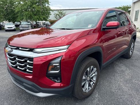 Used 2025 Chevrolet Equinox LT w/ Safety and Technology Package AWD/4WD image 7