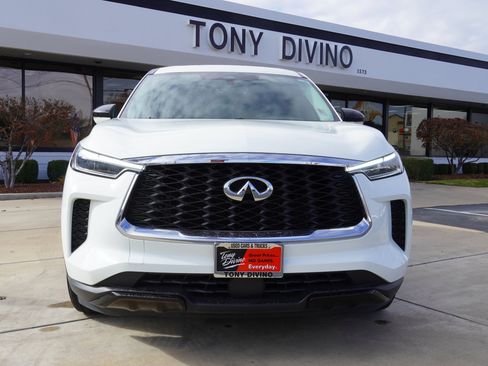 Used 2023 INFINITI QX60 Pure image 3
