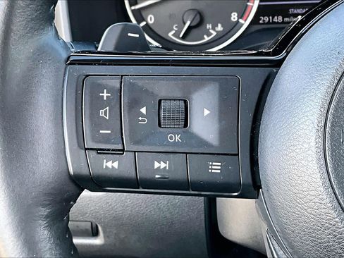 Used 2021 Nissan Rogue SL image 21