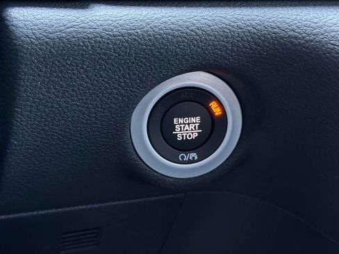 New 2026 Chrysler Pacifica Select image 21