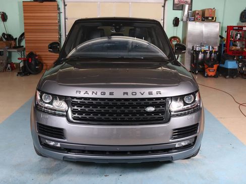 Used 2017 Land Rover Range Rover HSE image 5