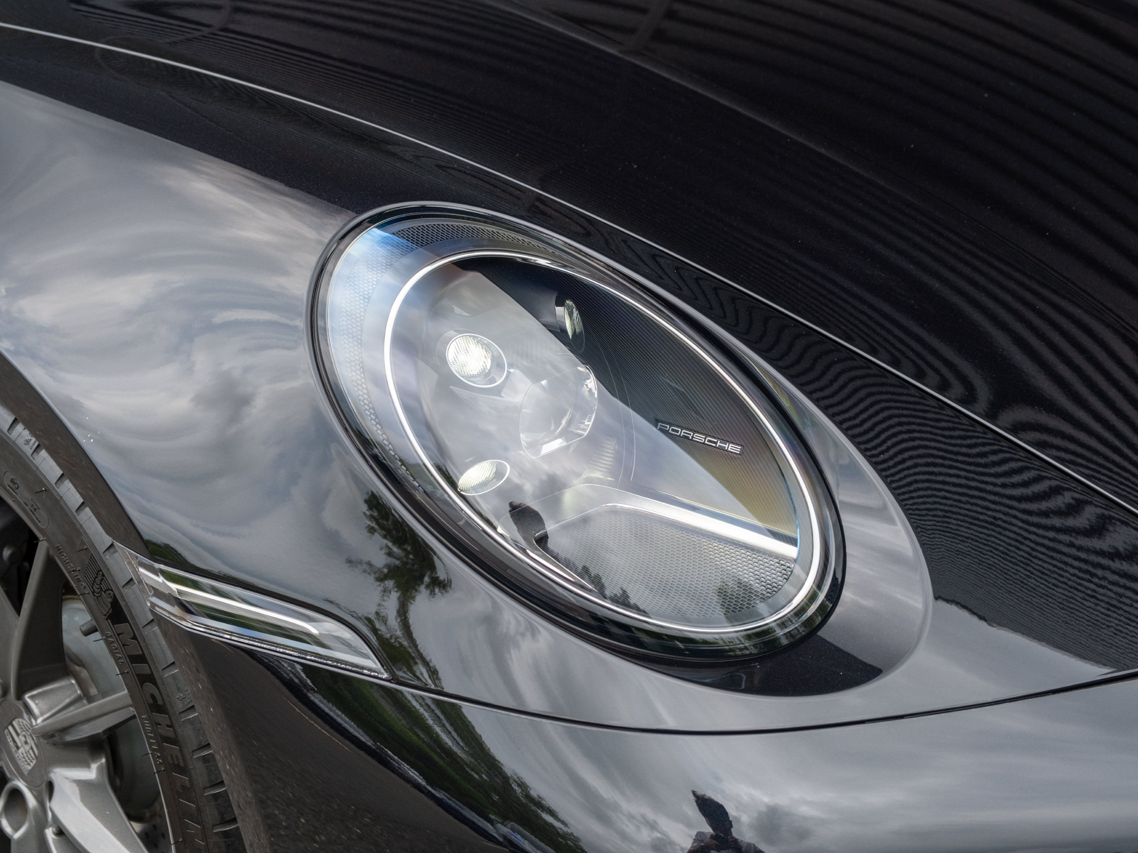 Certified 2024 Porsche 911 Carrera T RWD image 17