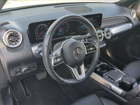 Used 2023 Mercedes-Benz GLB 250 4MATIC image 10