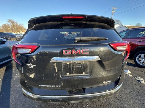 Used 2022 GMC Terrain Denali w/ Denali Premium Package image 28