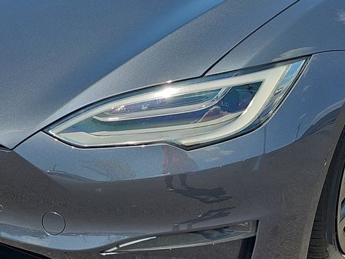 Used 2022 Tesla Model S AWD/4WD image 29