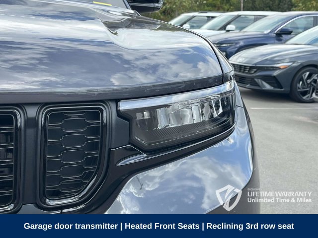 Used 2025 Jeep Grand Cherokee L Limited AWD/4WD image 10