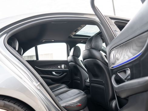 Used 2018 Mercedes-Benz E 43 AMG 4MATIC Sedan image 19