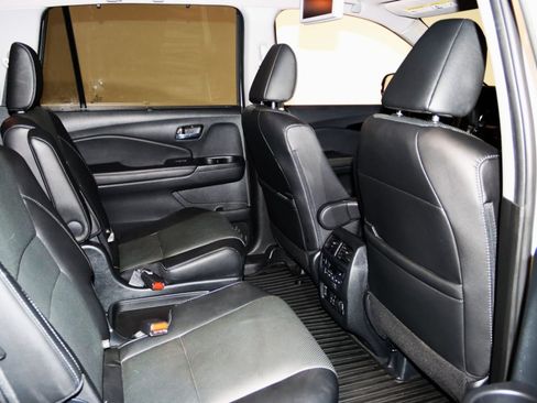 Used 2022 Honda Pilot Elite image 63