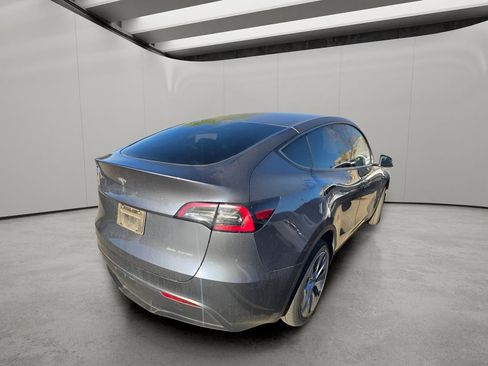 Used 2023 Tesla Model Y Long Range AWD/4WD image 12