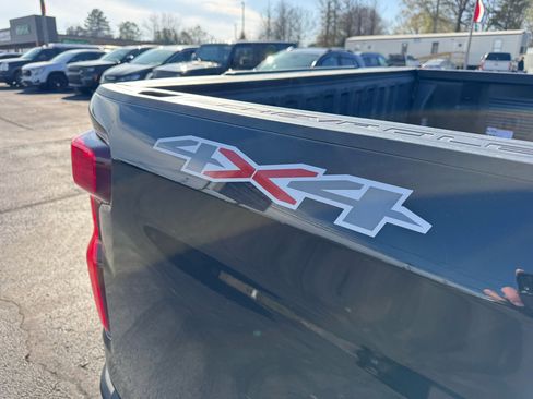 Used 2023 Chevrolet Silverado 1500 Custom image 10