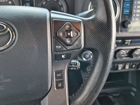 Used 2019 Toyota Tacoma TRD Off-Road AWD/4WD image 24