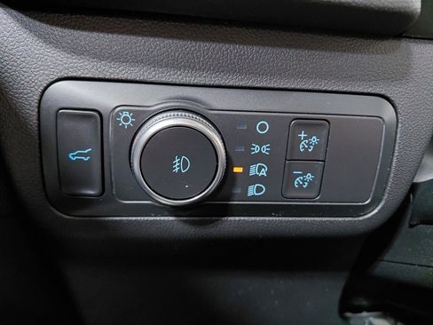 Certified 2022 Ford Escape Titanium image 35