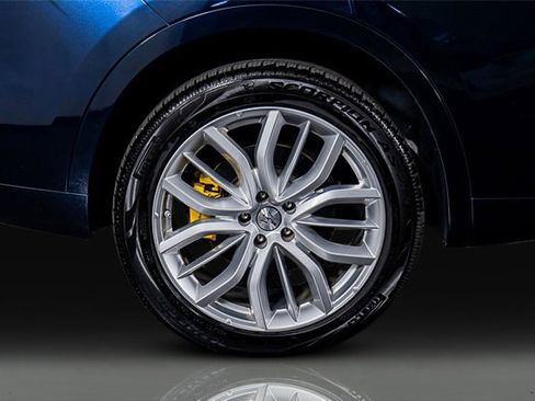 Used 2022 Maserati Levante GT image 9