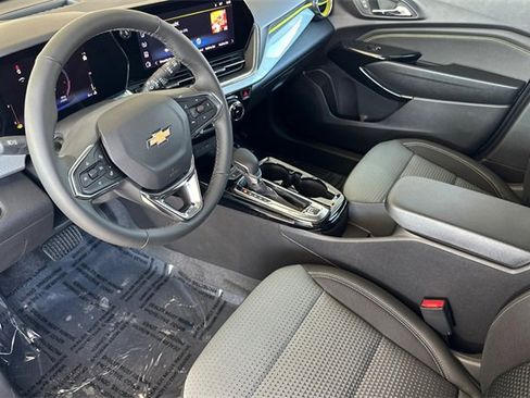 New 2026 Chevrolet Trax LT w/ Driver Confidence Package image 13