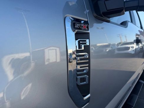 Used 2022 Ford F250 XL w/ STX Appearance Package AWD/4WD image 13