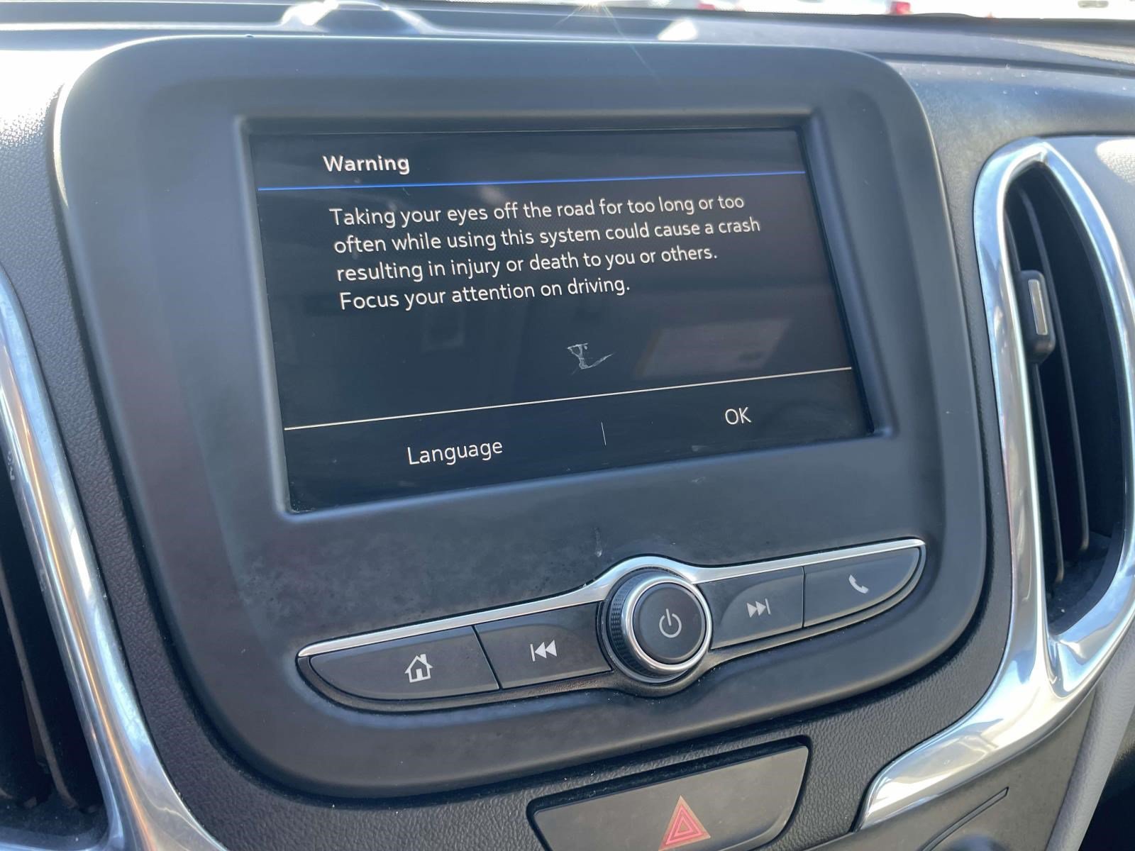 Used 2019 Chevrolet Equinox LS FWD image 25