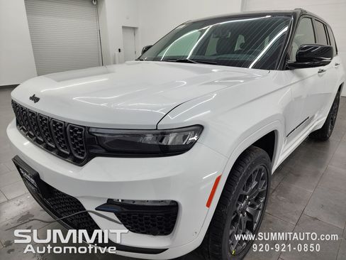 New 2025 Jeep Grand Cherokee Summit image 7