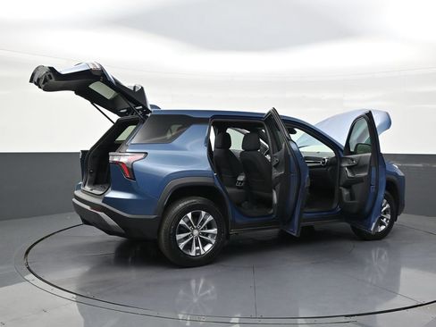 Used 2026 Chevrolet Equinox LT FWD image 28