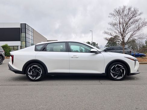 Used 2025 Kia K4 EX image 8