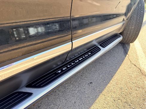 Used 2020 Kia Telluride EX w/ EX Premium Package FWD image 8