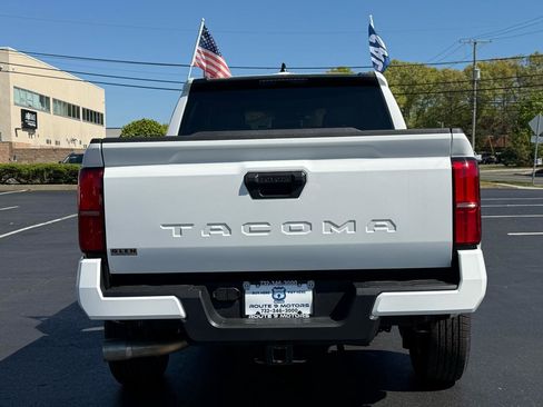 Used 2026 Toyota Tacoma SR5 RWD image 5