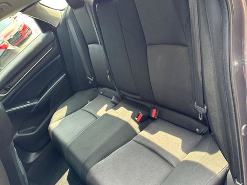 Used 2018 Honda Accord LX image 14