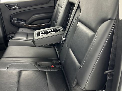 Used 2020 Chevrolet Suburban LT AWD/4WD image 16