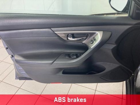 Used 2015 Nissan Altima 2.5 SL w/ Technology Package FWD image 12