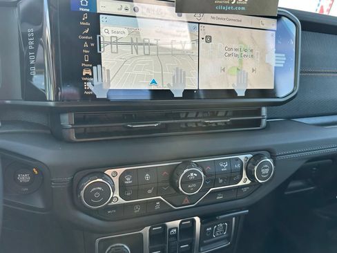 New 2026 Jeep Gladiator Mojave w/ Technology Group AWD/4WD image 20