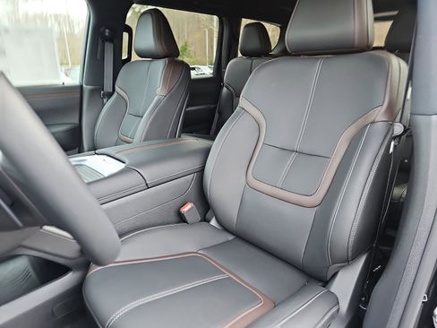 New 2025 Nissan Armada SL image 16