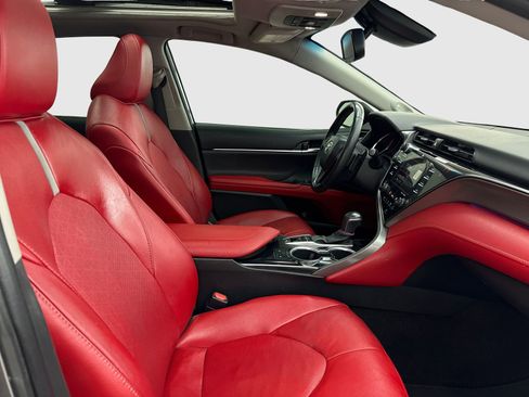 Used 2020 Toyota Camry XSE FWD image 40