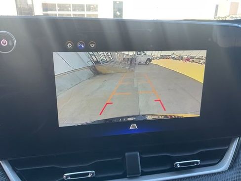 Used 2025 Chevrolet Equinox LT image 14