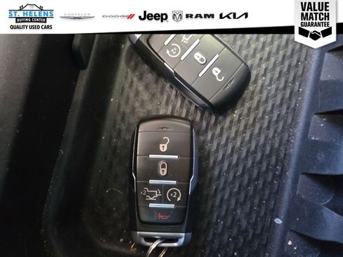 Used 2021 RAM 1500 Laramie AWD/4WD image 21